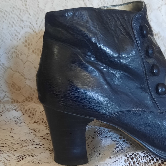 Bellini Black Booties Size 22 (5.5) - Picture 3 of 6